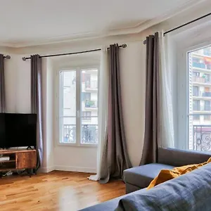 Quartier Emily In Notre Dame , Paris France